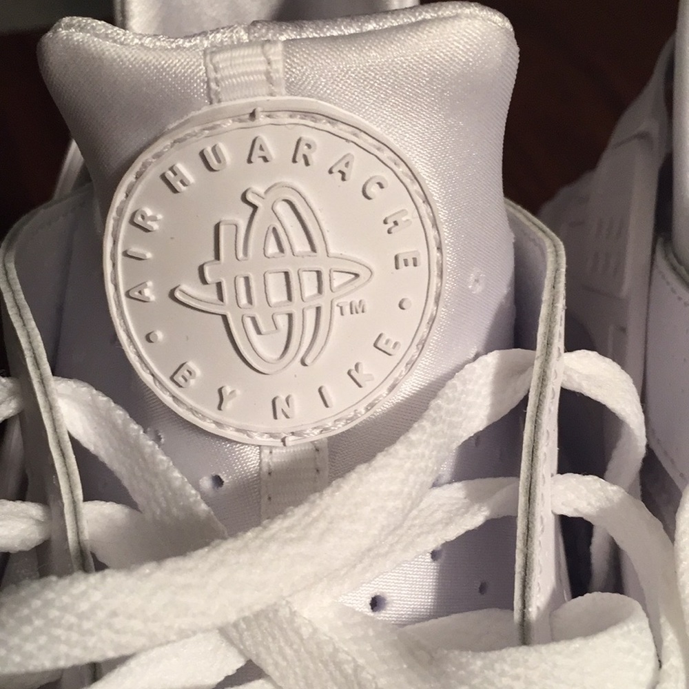 Nike Air Huaraches, size 9.5, white.
